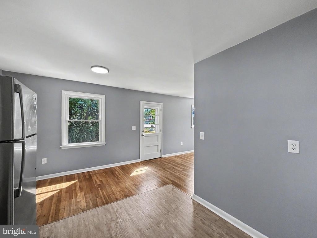 4615 Lincoln Way E - Photo 5