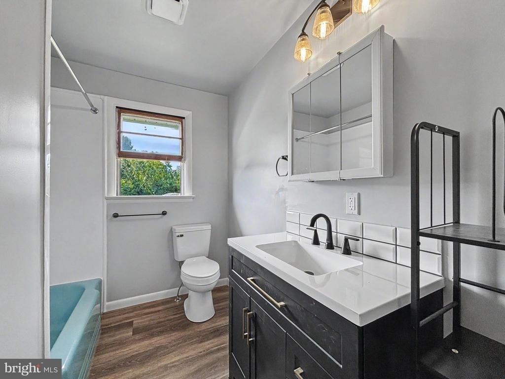4615 Lincoln Way E - Photo 6