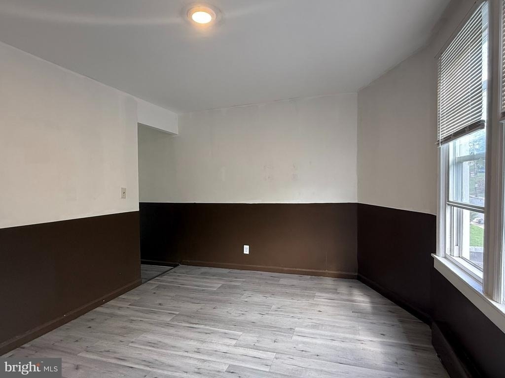 1300 Main Street - Photo 4