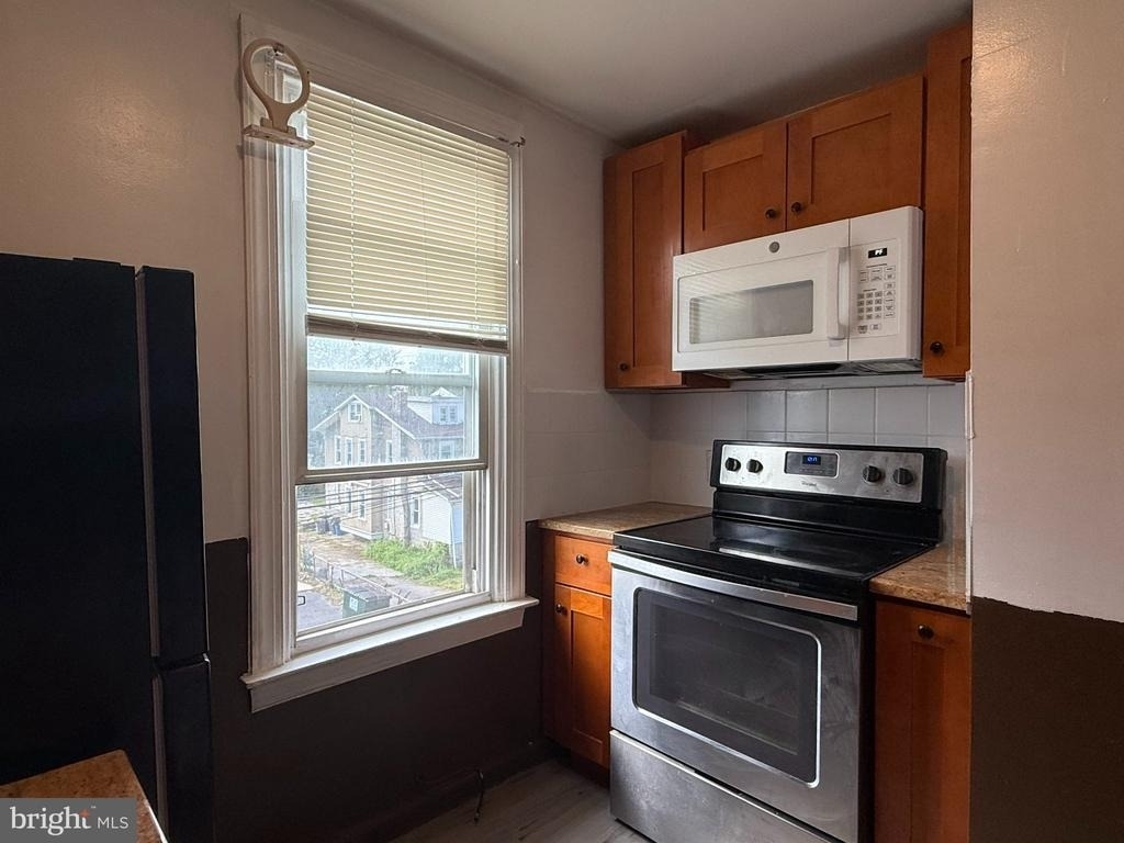 1300 Main Street - Photo 1