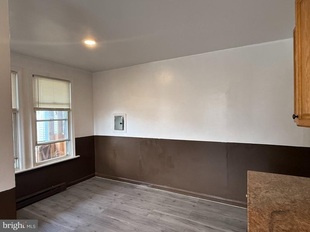 1300 Main Street - Photo 2