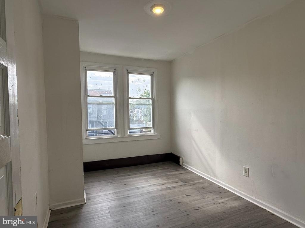 1300 Main Street - Photo 10