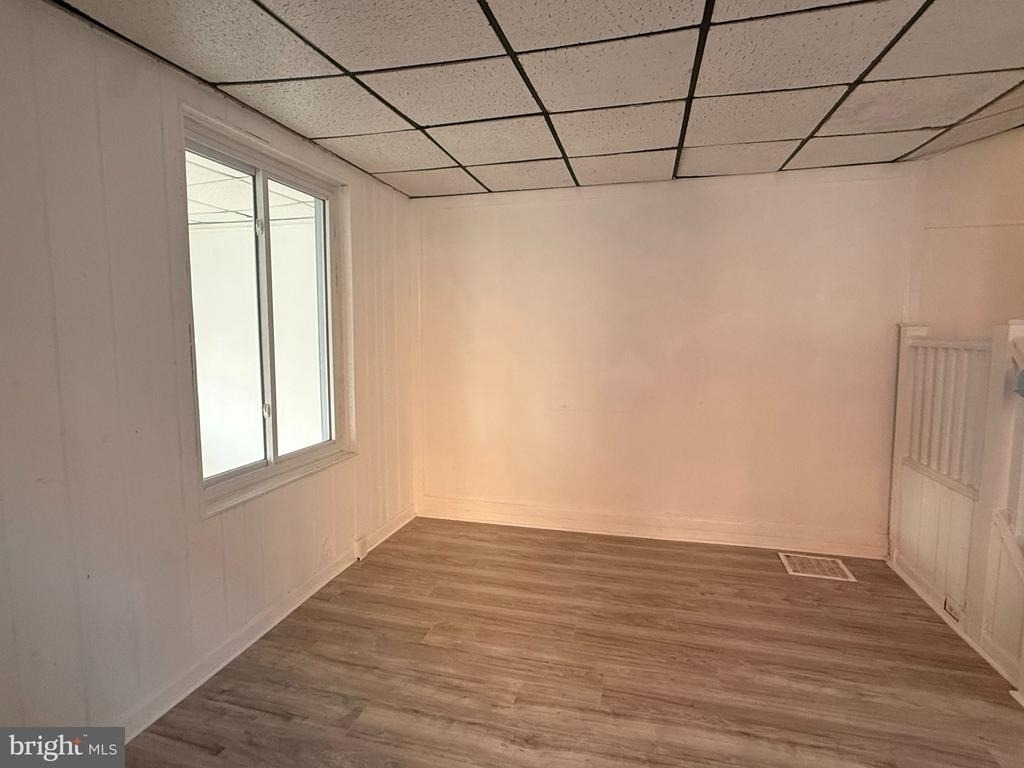 39 Walnut Street - Photo 2