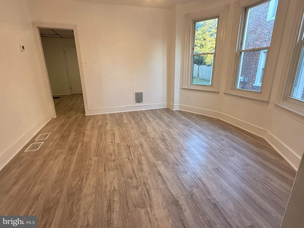 39 Walnut Street - Photo 4