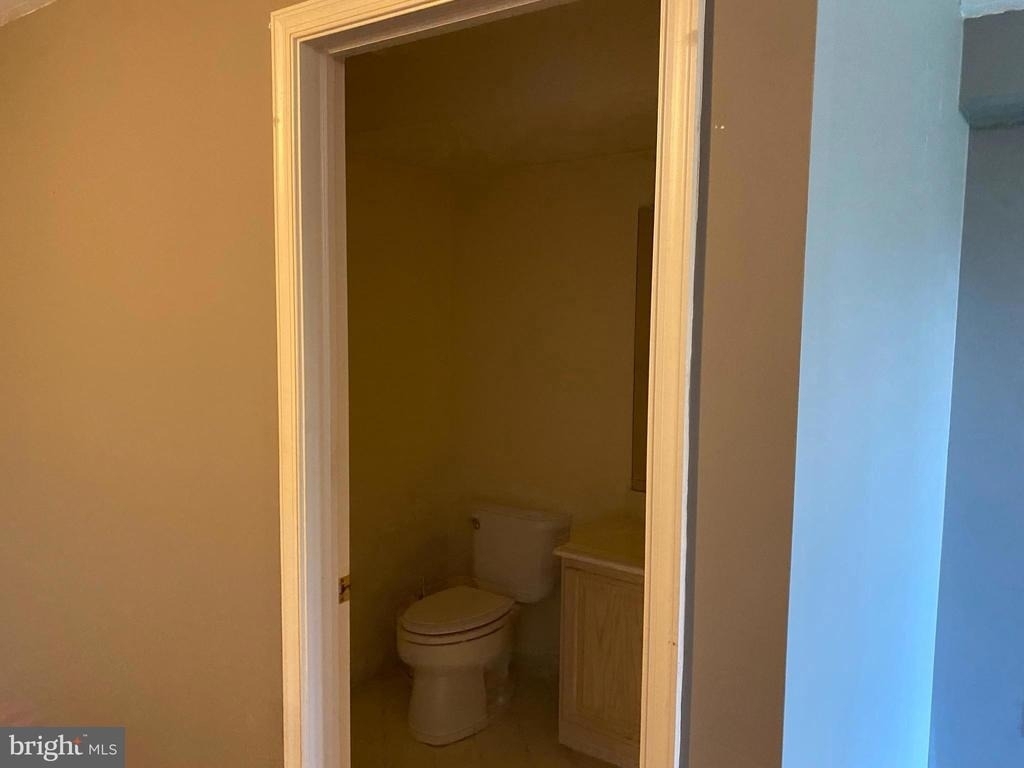309 Huntington Court - Photo 17