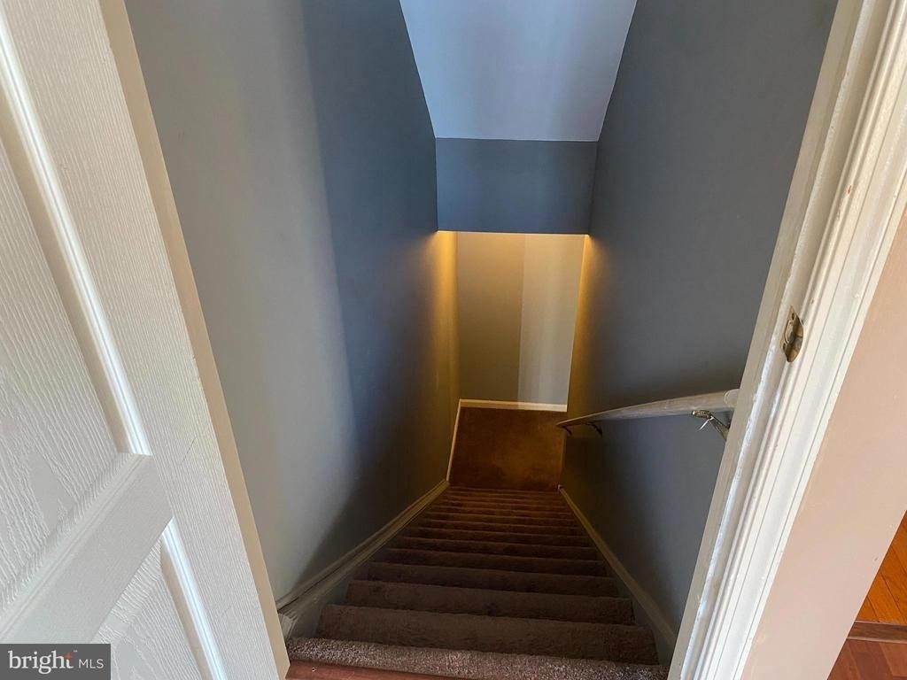 309 Huntington Court - Photo 15