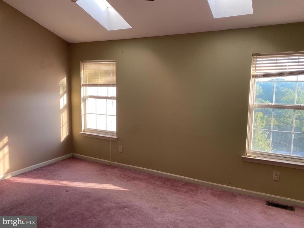309 Huntington Court - Photo 7
