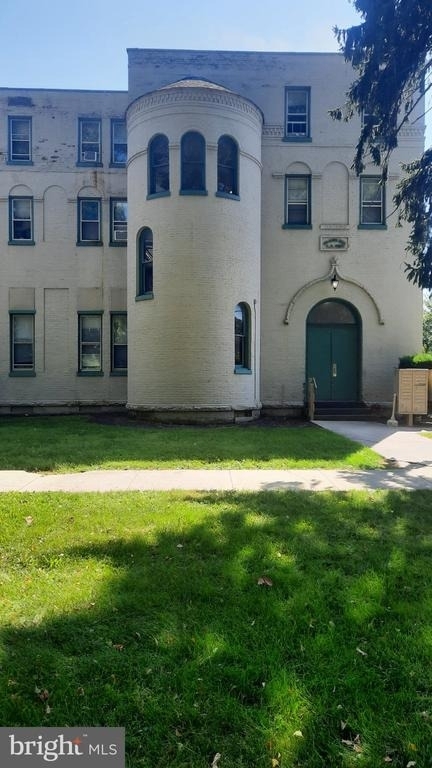 12 S Filbert Street - Photo 0