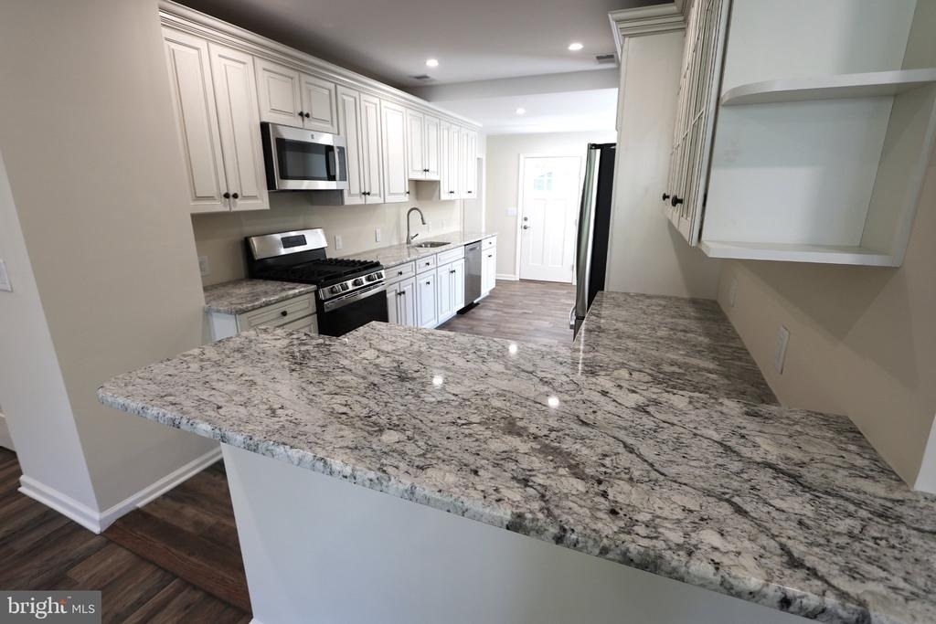 136 Morrison Avenue - Photo 5