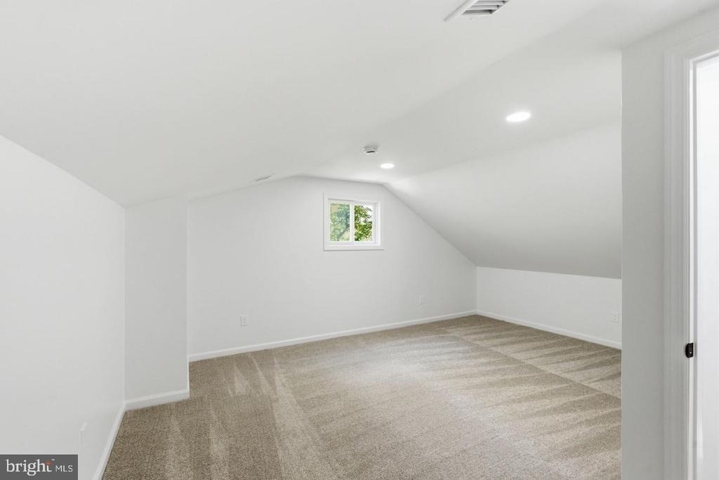 1419 Victory Avenue - Photo 20