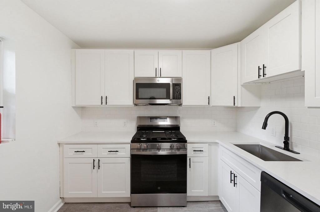 1419 Victory Avenue - Photo 9