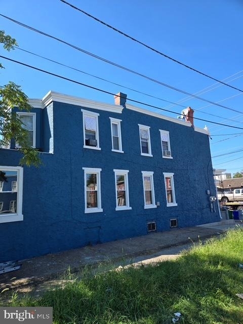 554 Pine Street - Photo 12