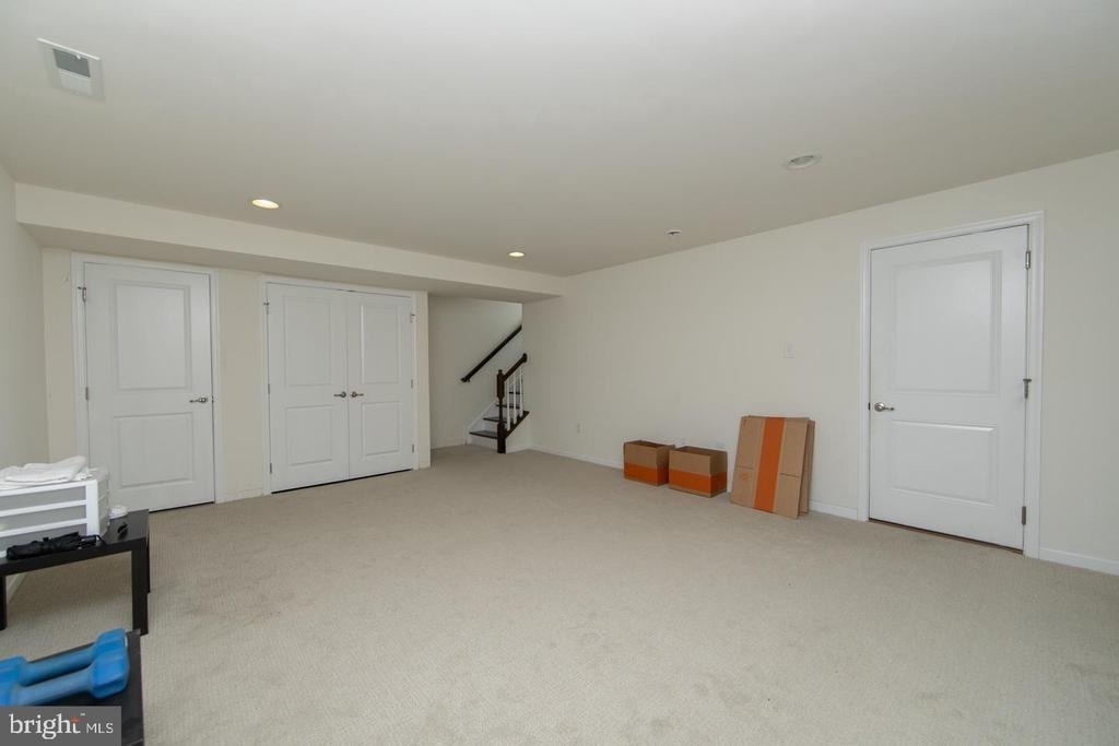28 Regency Court - Photo 2