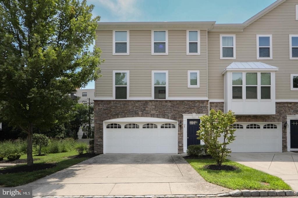 28 Regency Court - Photo 0