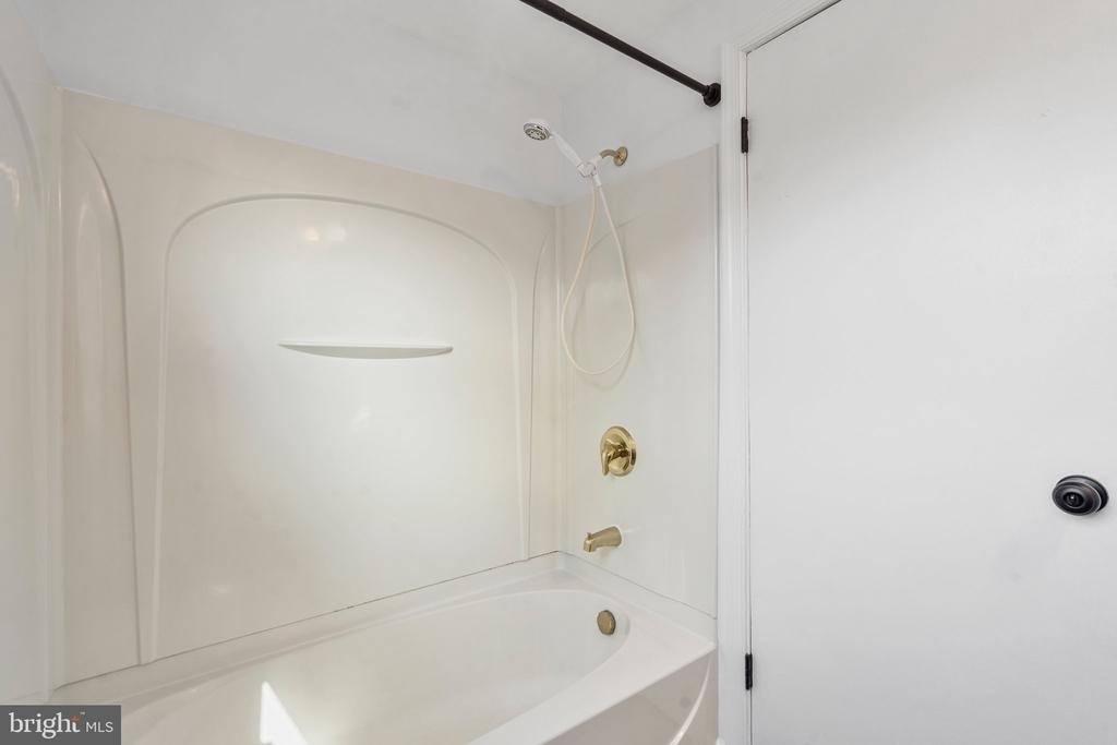 8 Holton Lane - Photo 30