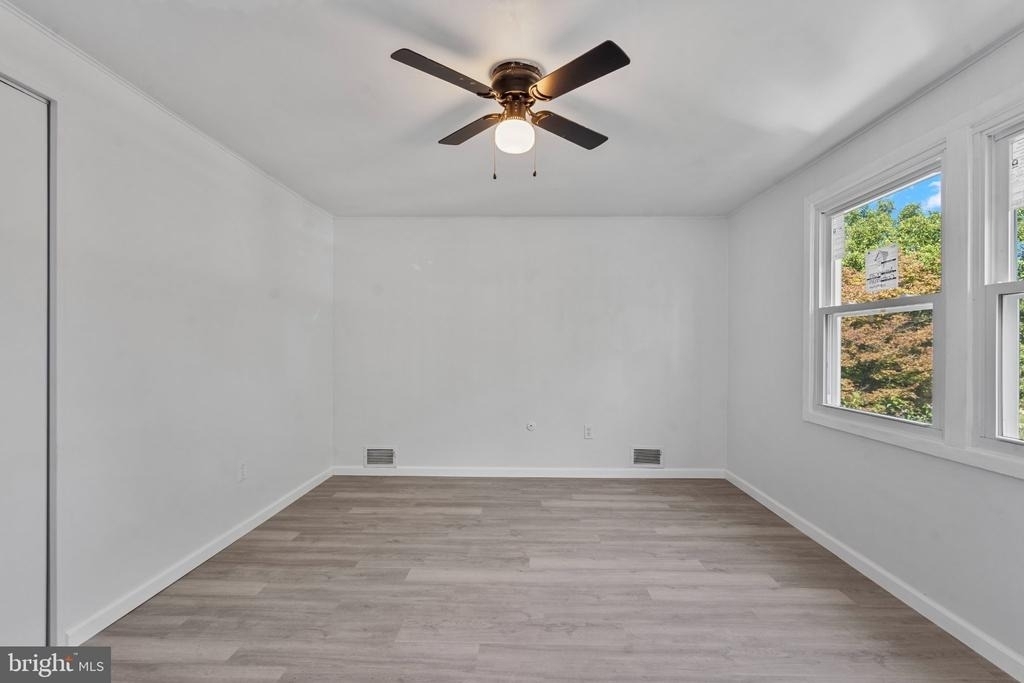 8 Holton Lane - Photo 20