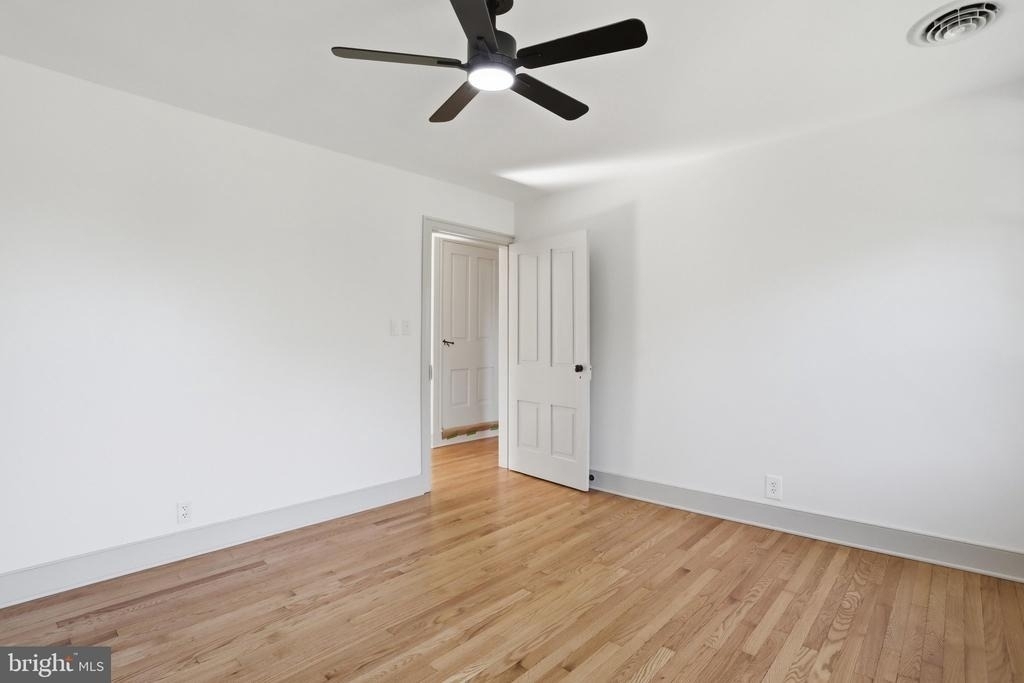 8805 Reichard Road - Photo 9