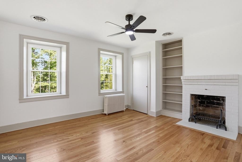 8805 Reichard Road - Photo 8