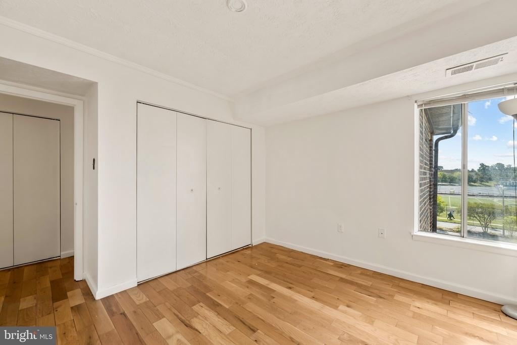 7716 Hanover Parkway - Photo 16