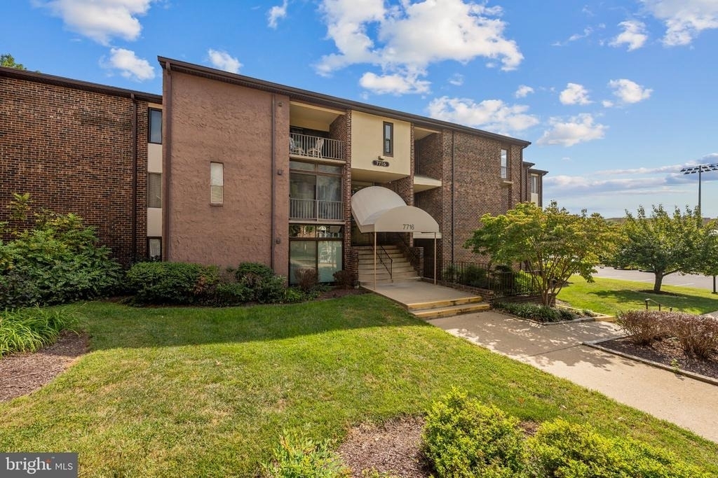 7716 Hanover Parkway - Photo 19