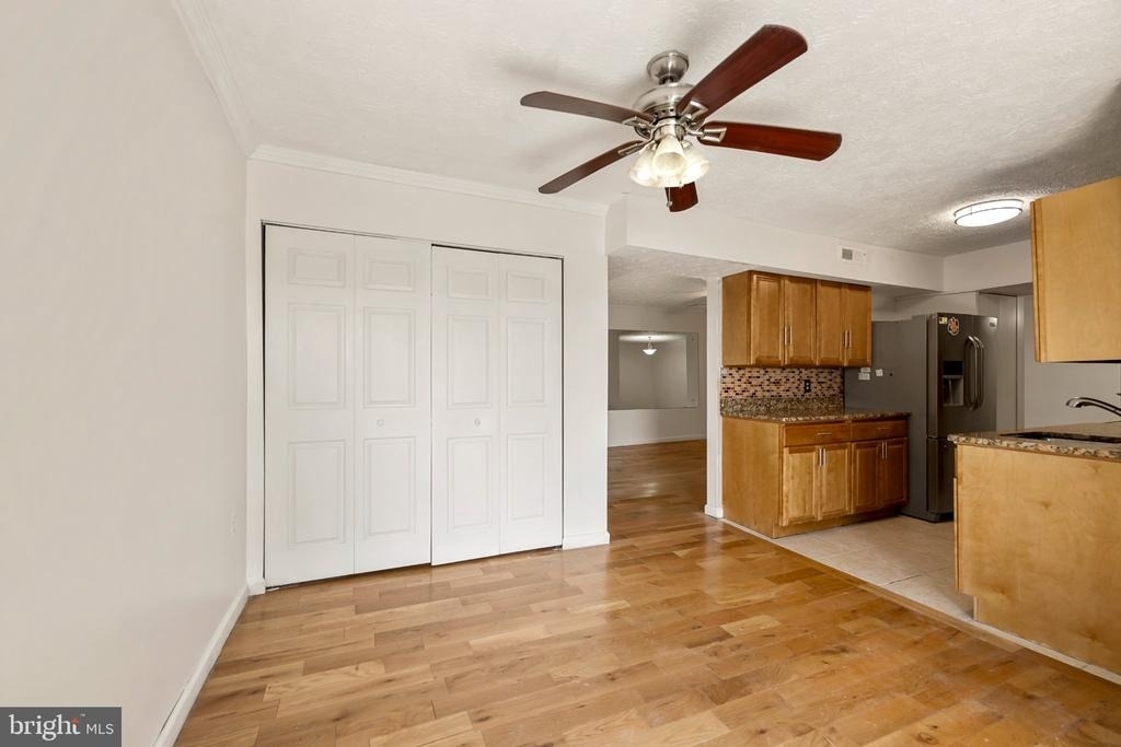 7716 Hanover Parkway - Photo 12