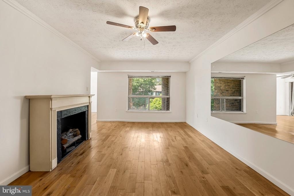 7716 Hanover Parkway - Photo 2