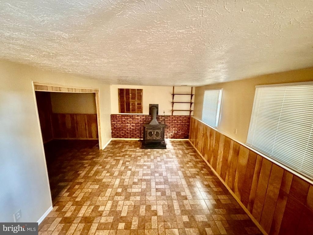6308 Clinton Way - Photo 9