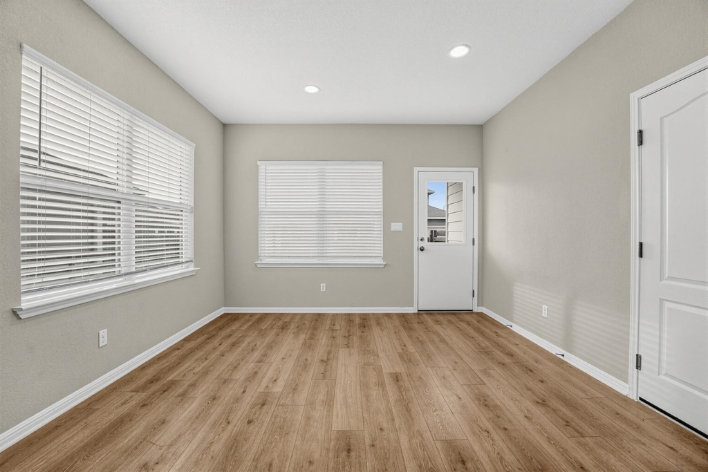719 Speckled Alder Dr - Photo 9