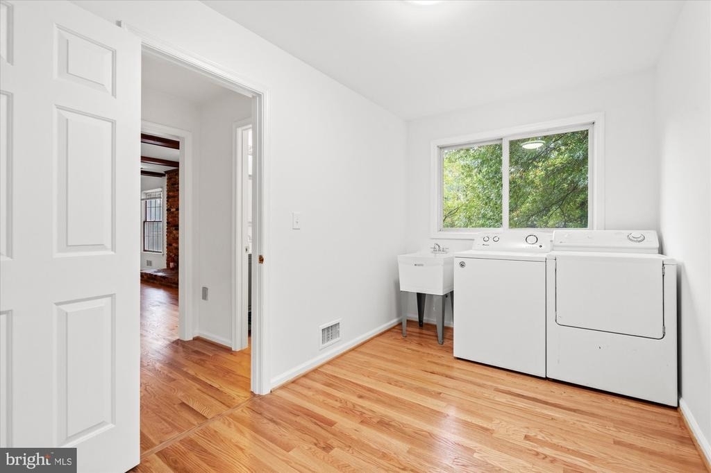9601 Persimmon Tree Road - Photo 21