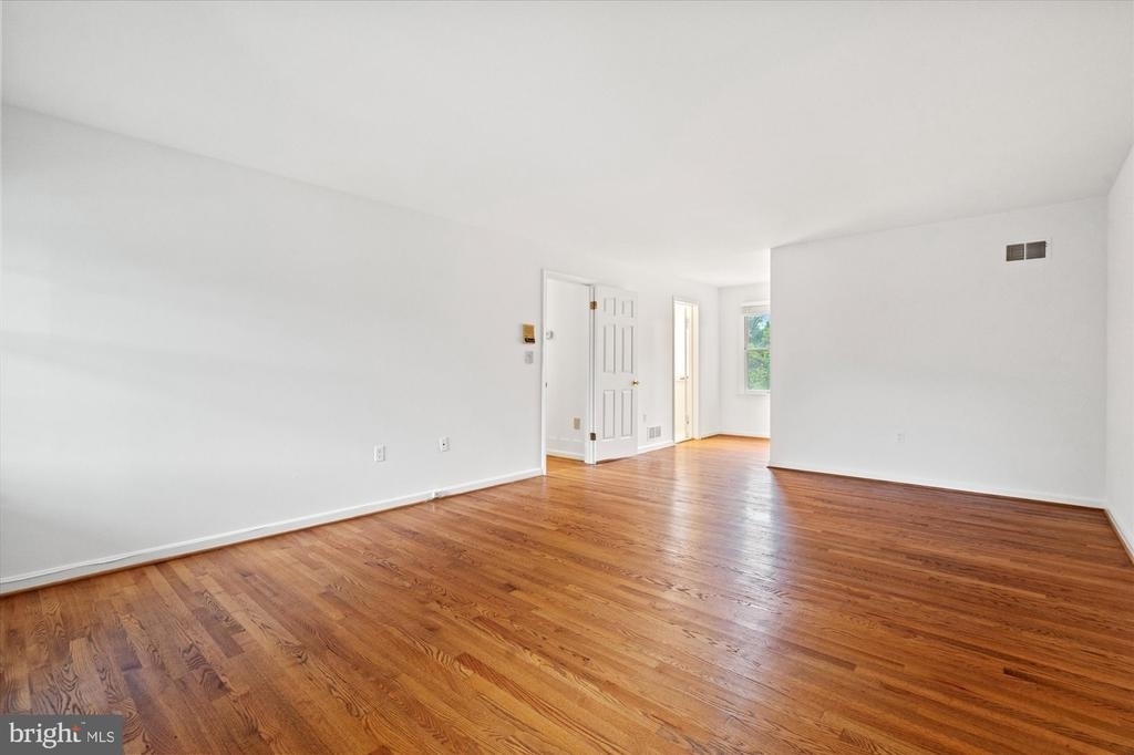 9601 Persimmon Tree Road - Photo 34