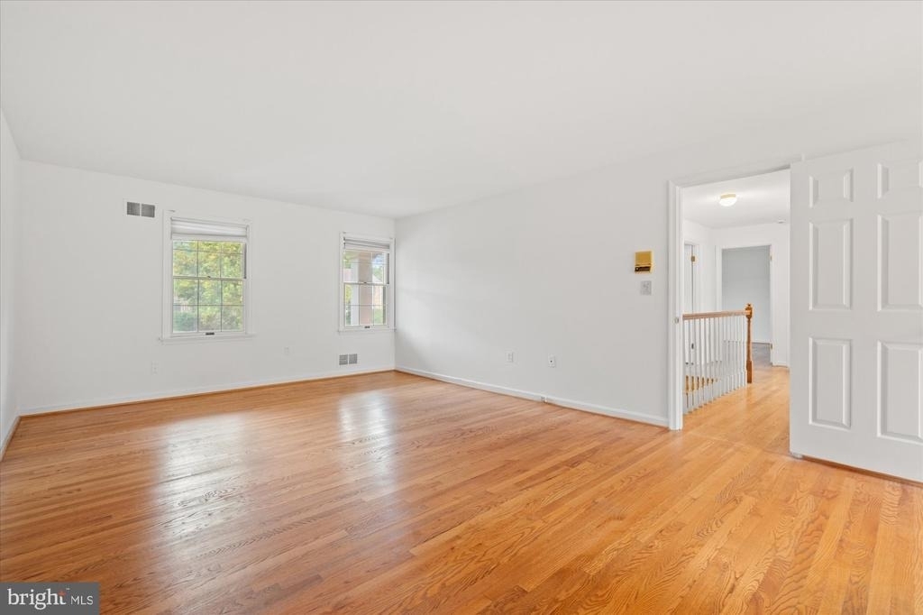 9601 Persimmon Tree Road - Photo 35