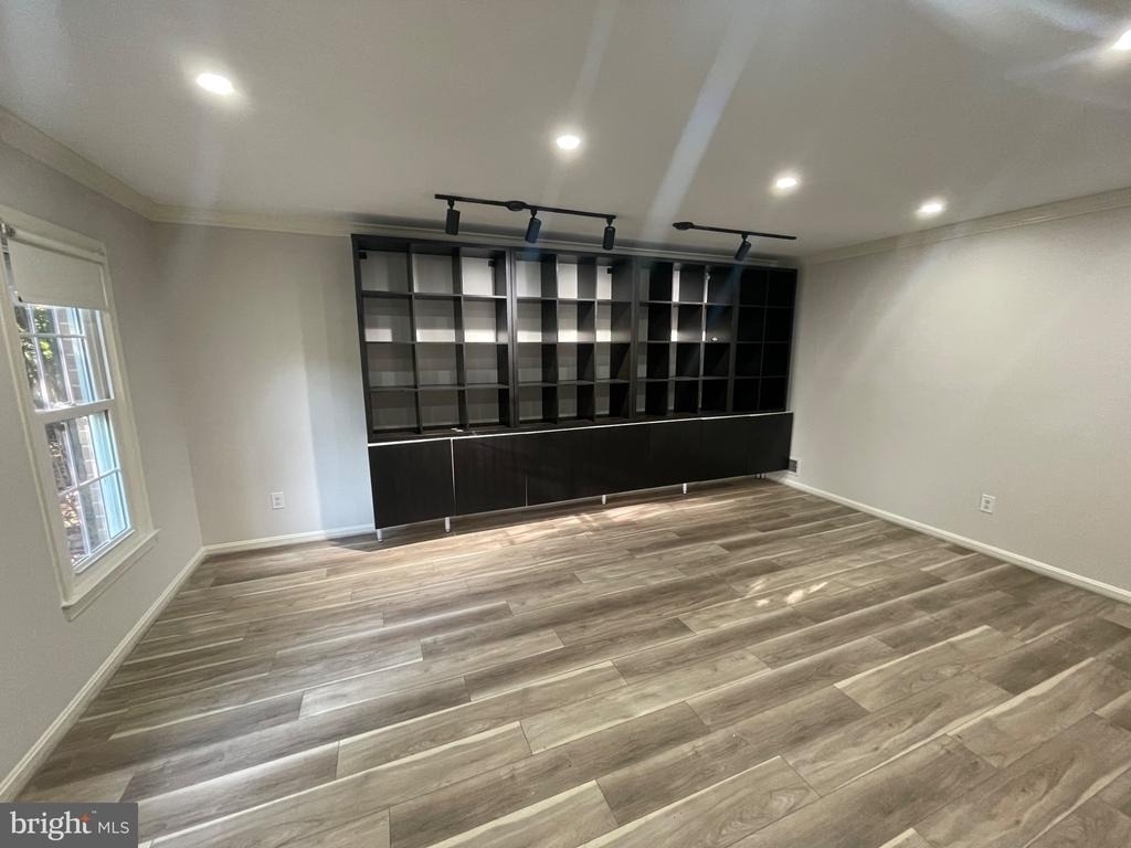 9609 Barkston Court - Photo 9