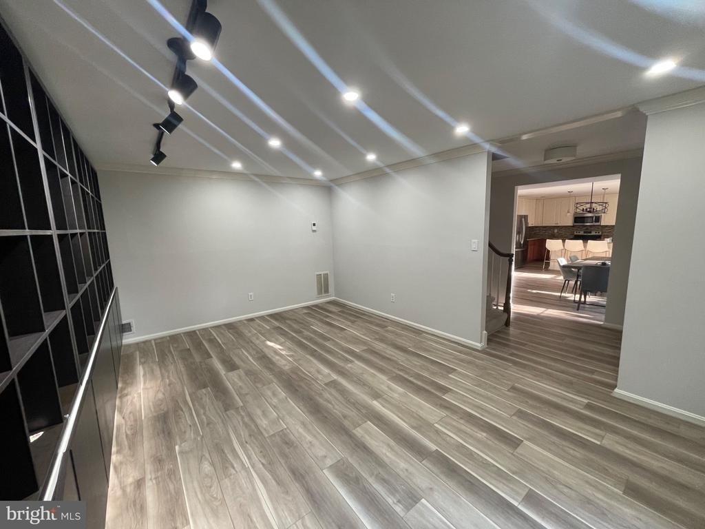 9609 Barkston Court - Photo 7