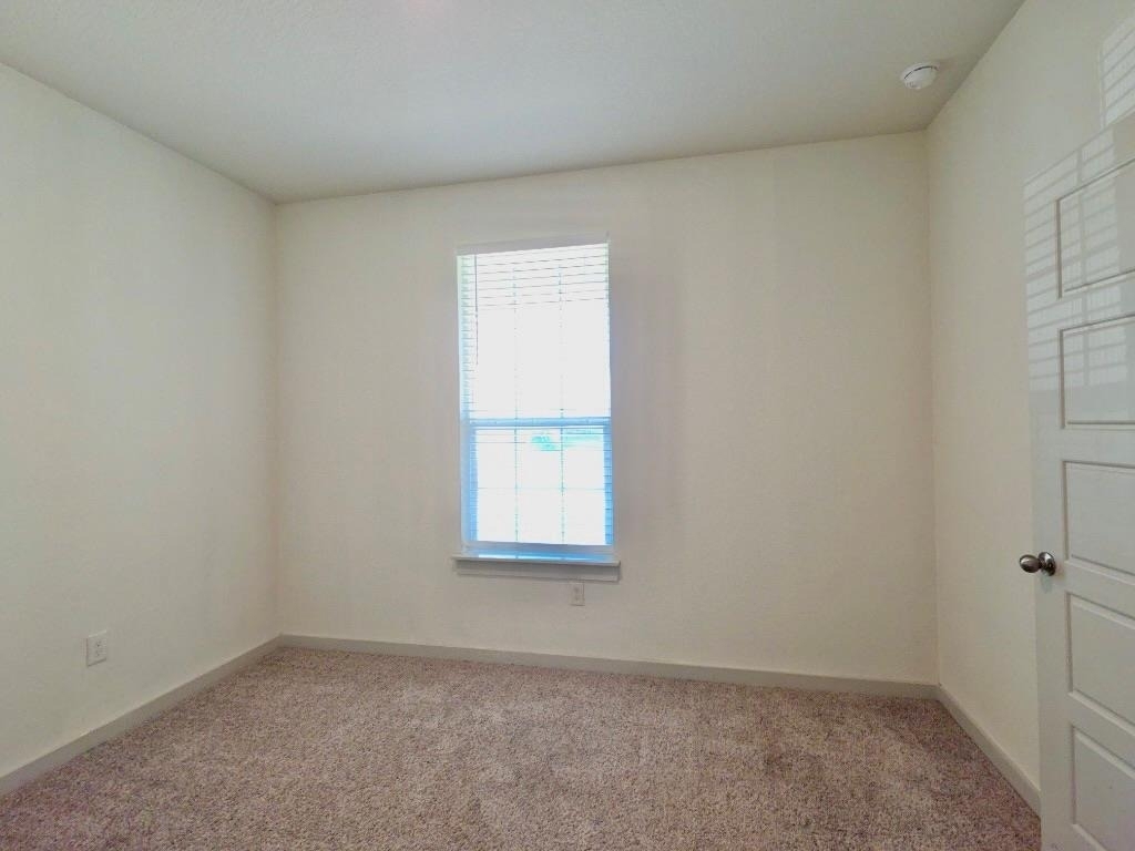 14301 Mcarthur Dr - Photo 15