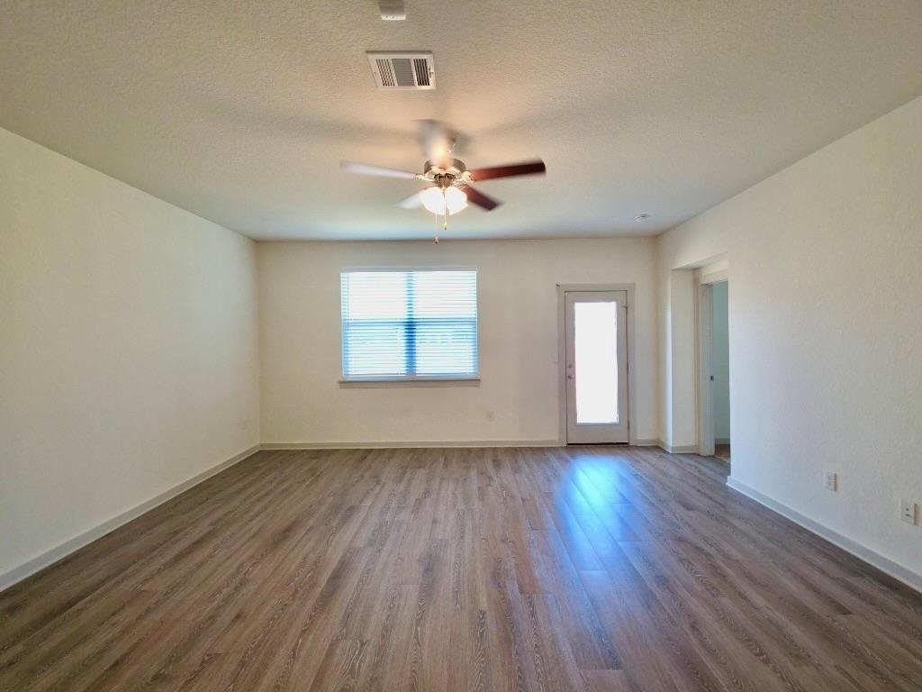 14301 Mcarthur Dr - Photo 1