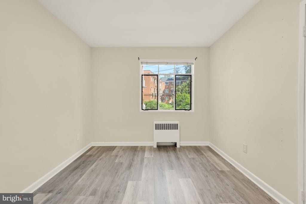 10413 Montrose Avenue - Photo 9