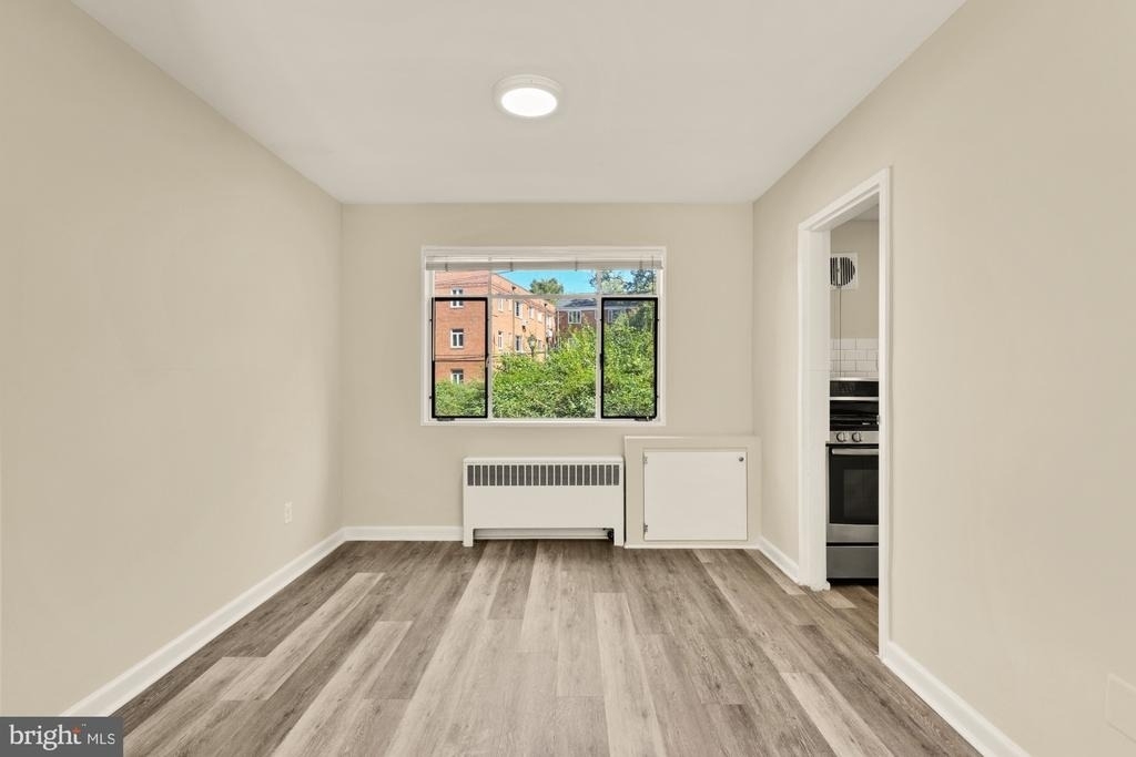 10413 Montrose Avenue - Photo 4