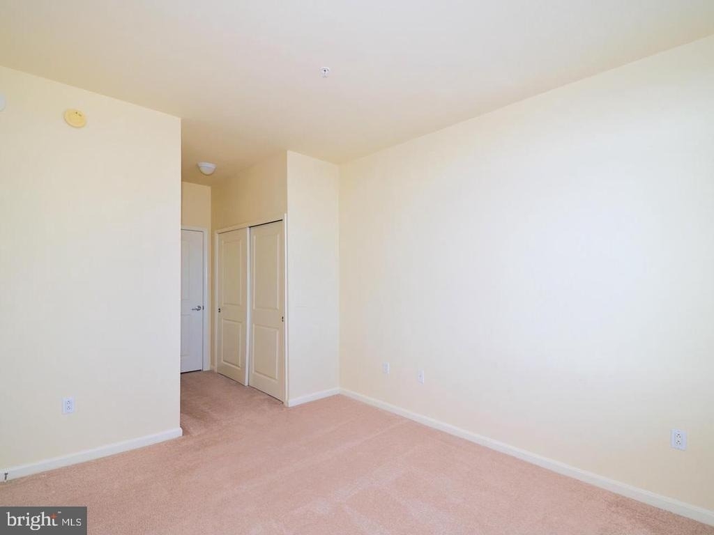930 Wayne Avenue - Photo 8