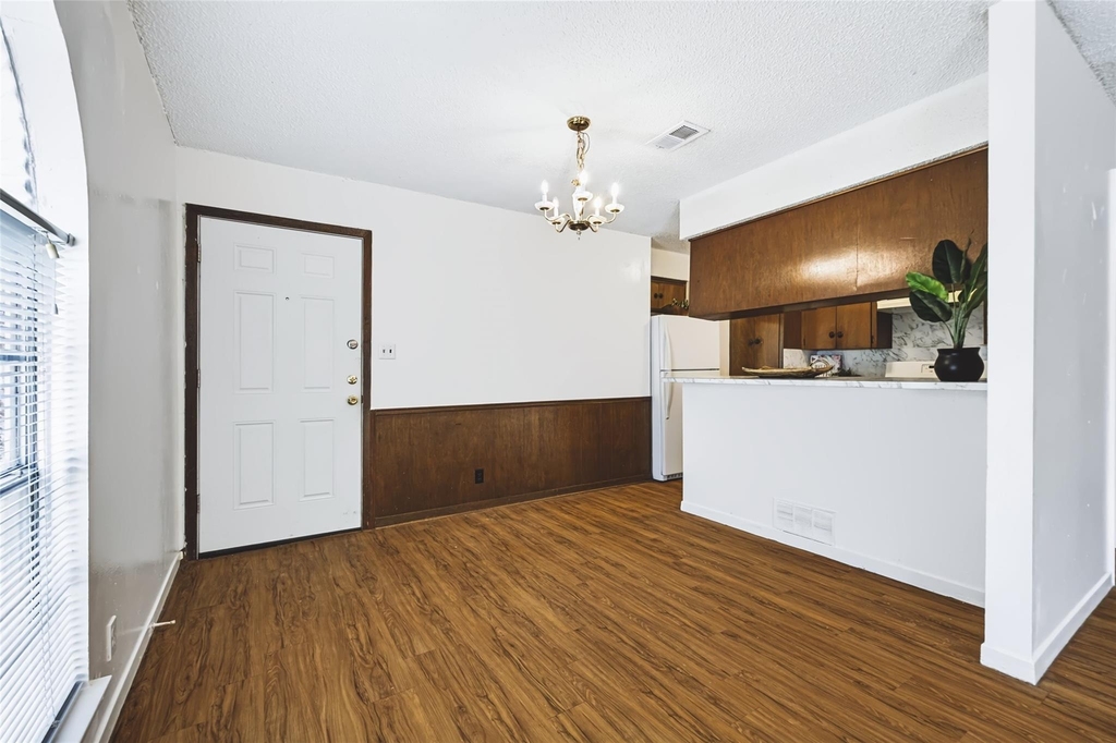 4713 Sagebrush Trl - Photo 4