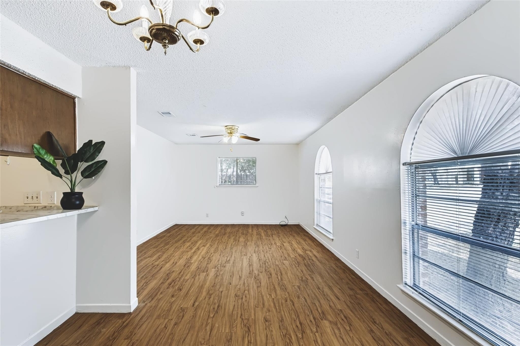 4713 Sagebrush Trl - Photo 2