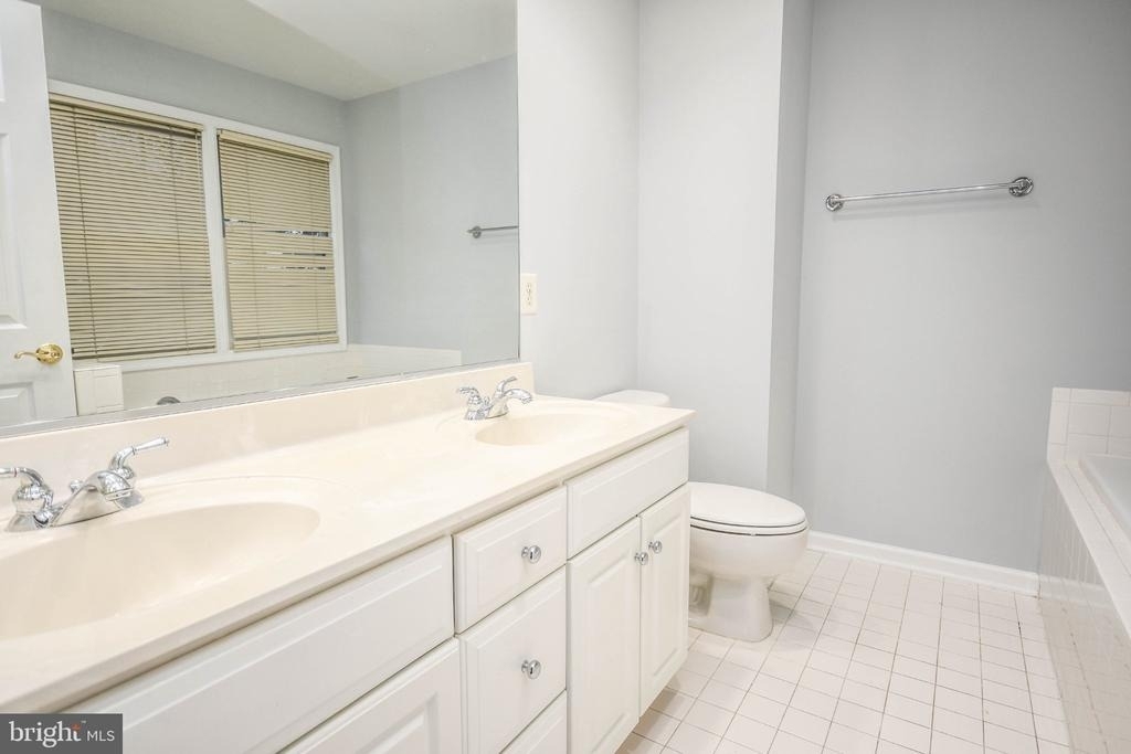 1303 Cameron Hill Court - Photo 20
