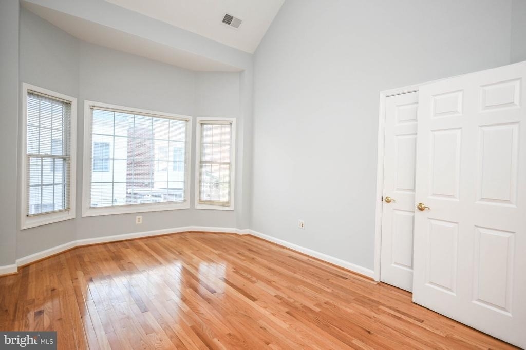 1303 Cameron Hill Court - Photo 15