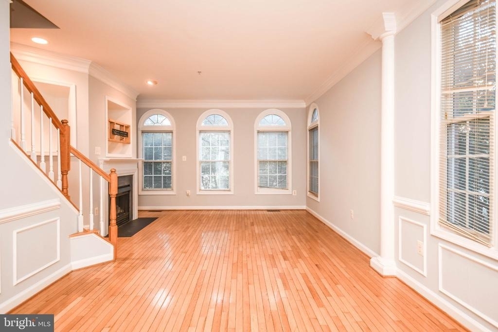 1303 Cameron Hill Court - Photo 2