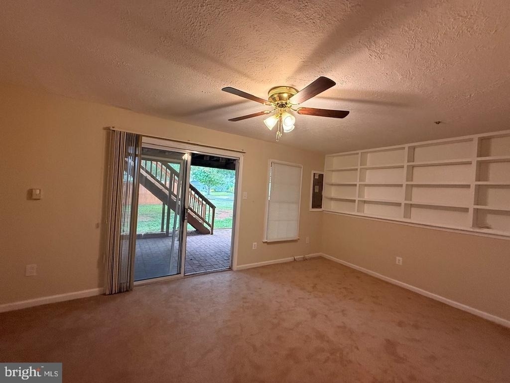 17901 Cottonwood Terrace - Photo 5