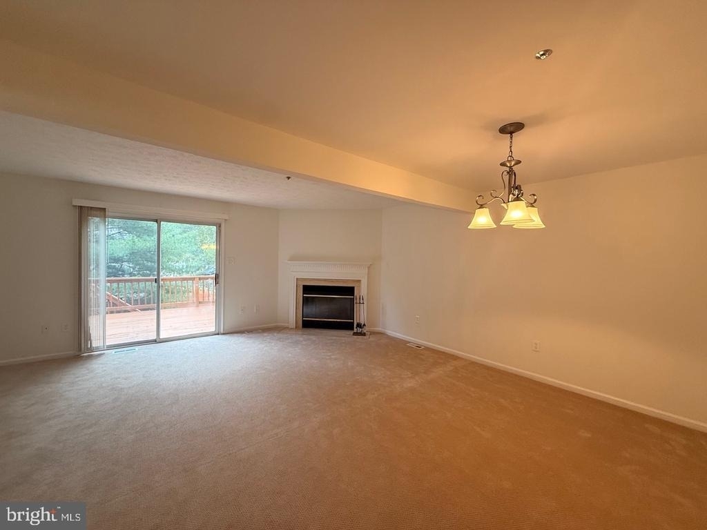 17901 Cottonwood Terrace - Photo 11