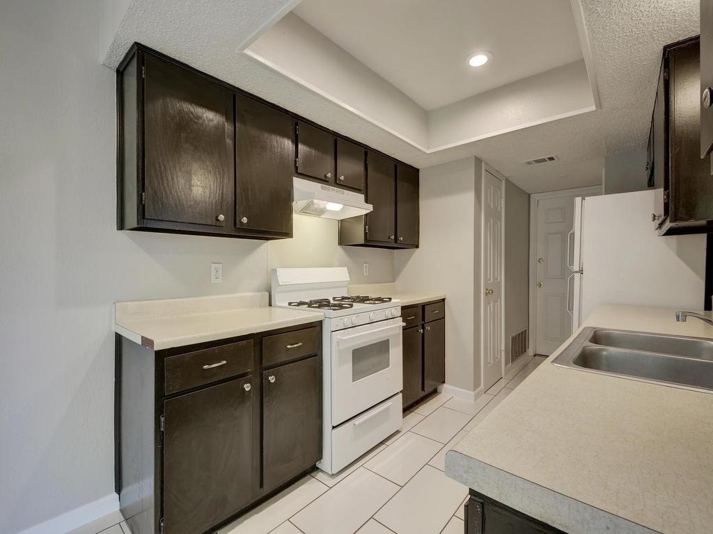 9203 Kempler Dr - Photo 5
