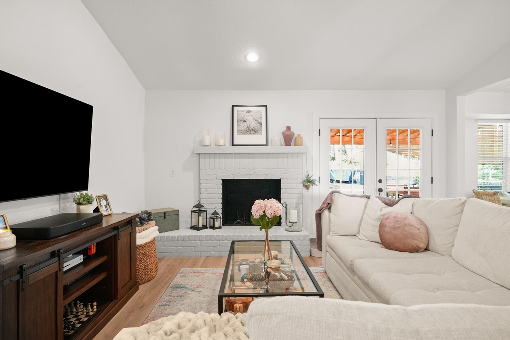 8200 Dunn St - Photo 15