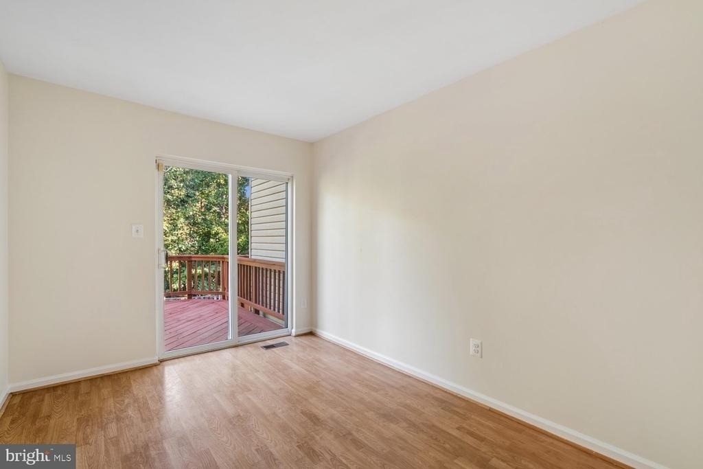 9632 Hadleigh Court - Photo 15