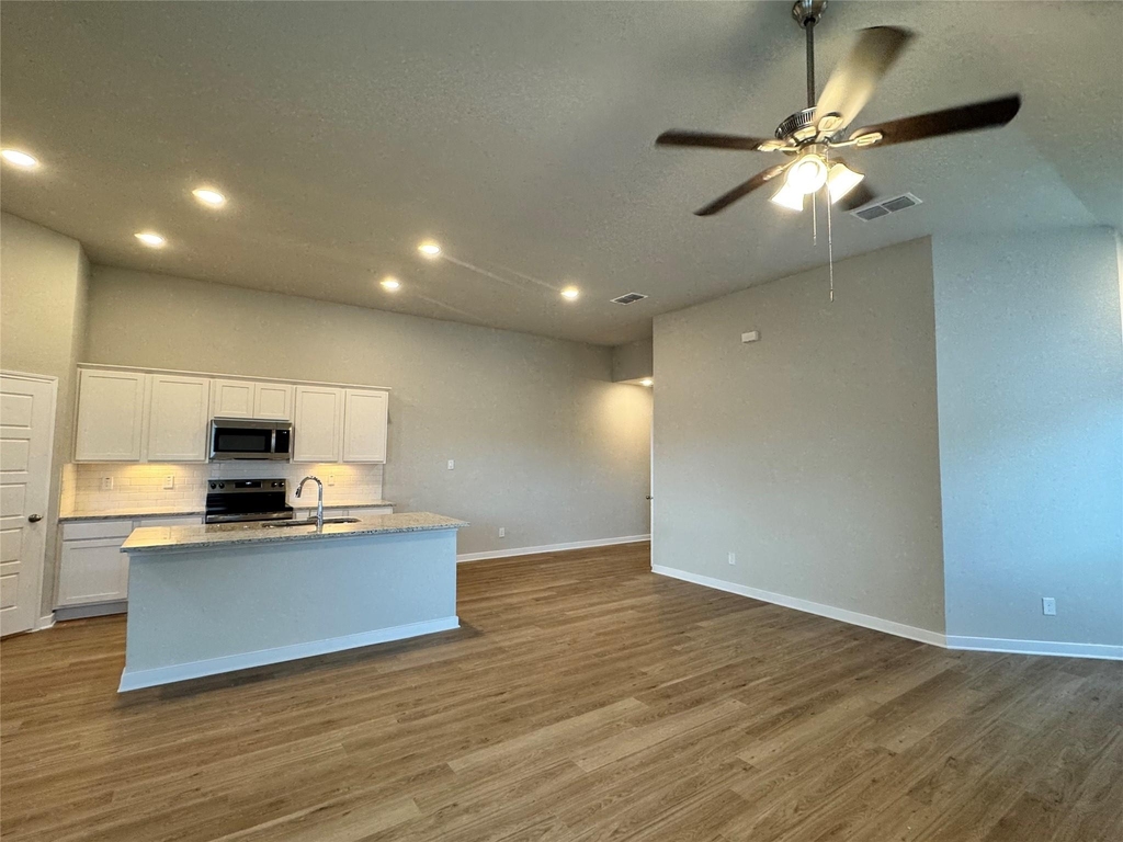 131 Schrader Dr - Photo 32