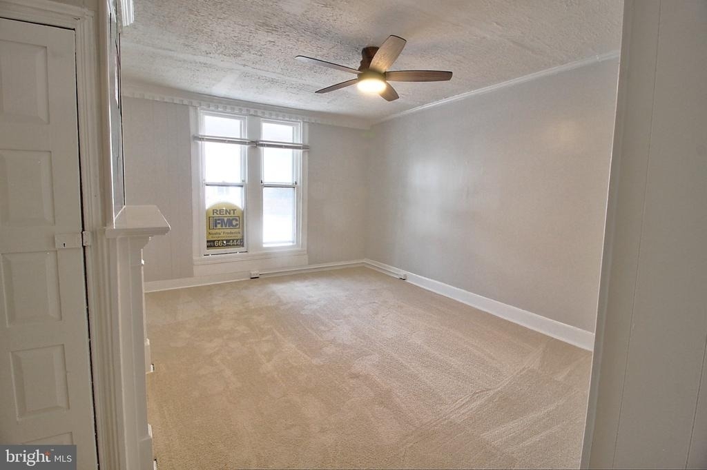 100 E 5th Street - Photo 8